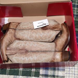NWT Tan Leather Western Boots